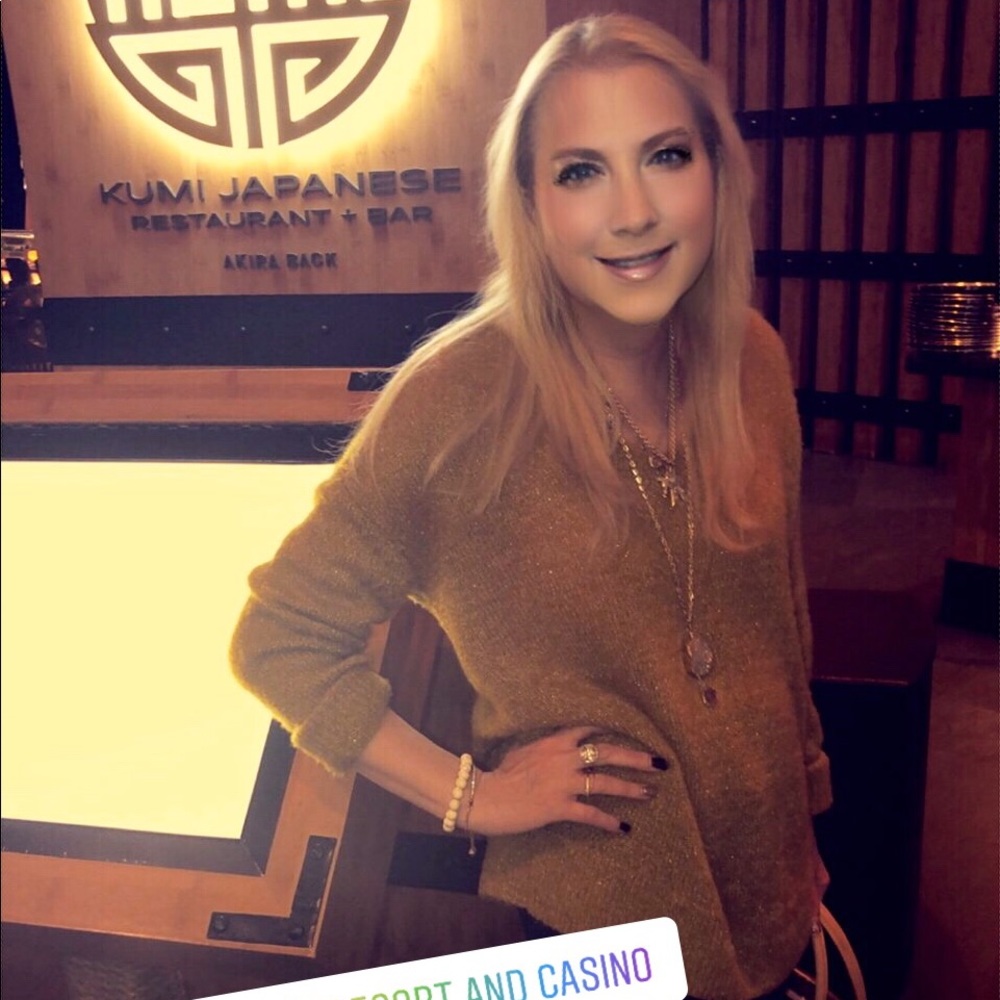 Meet your Posher, Christina